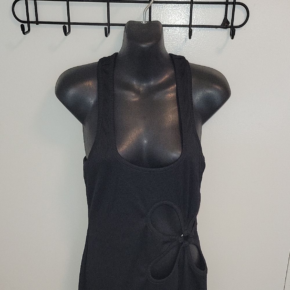 h:ours Black Ribbed Racerback Tank with Floral Cutout